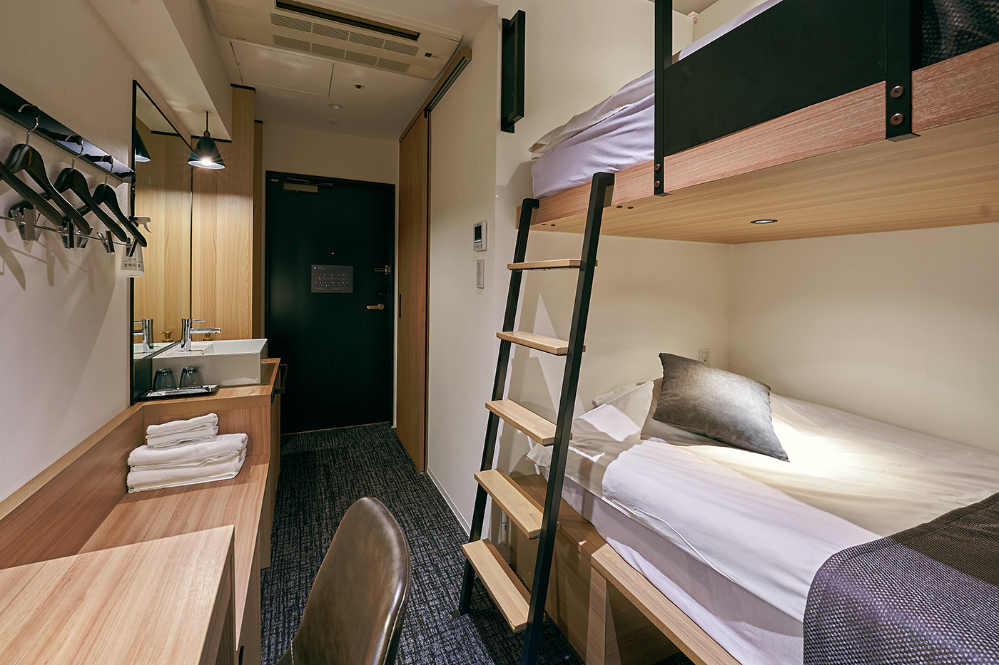 BUNKBED TWIN ROOM