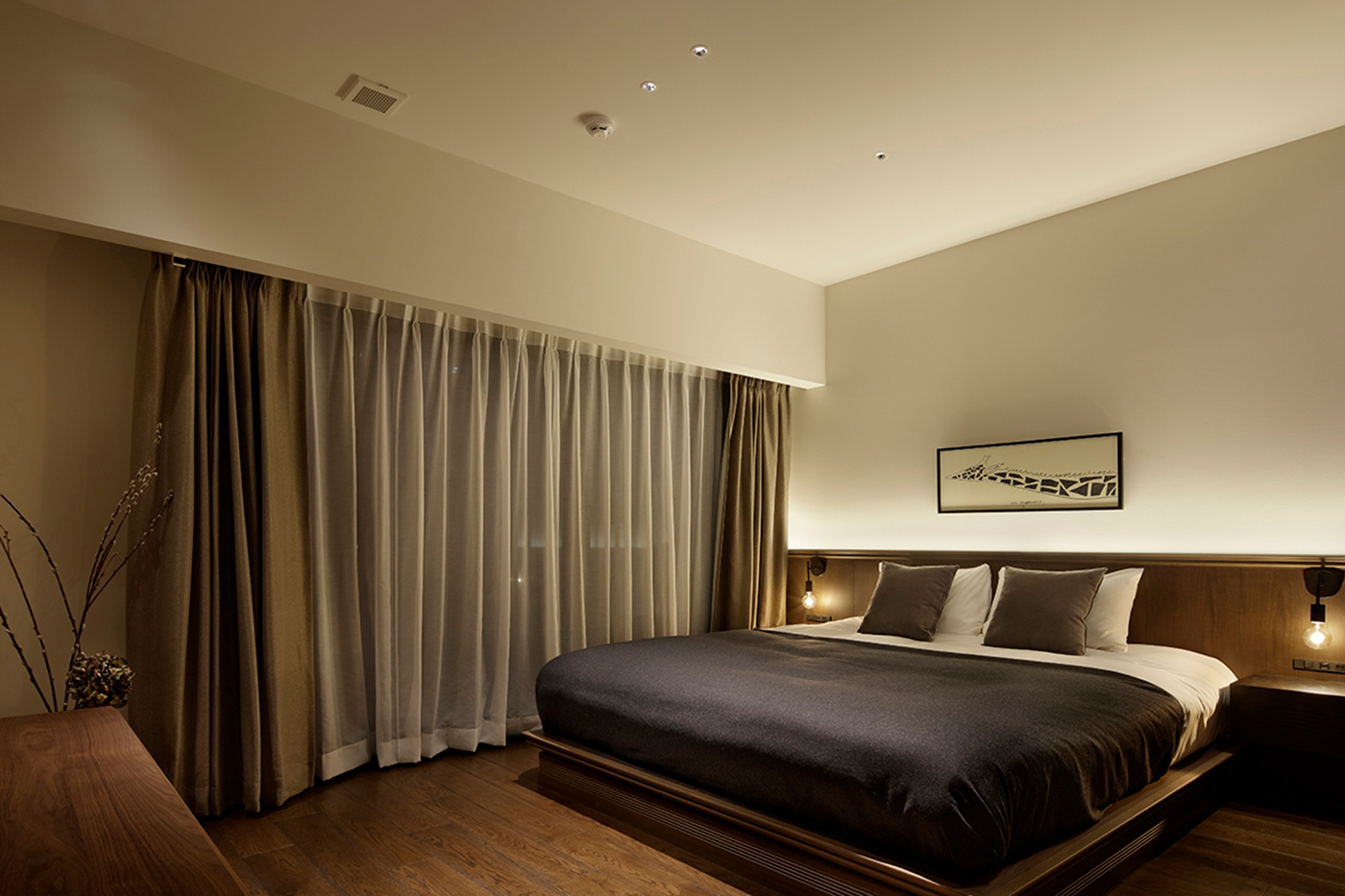 PREMIUM SUITE
